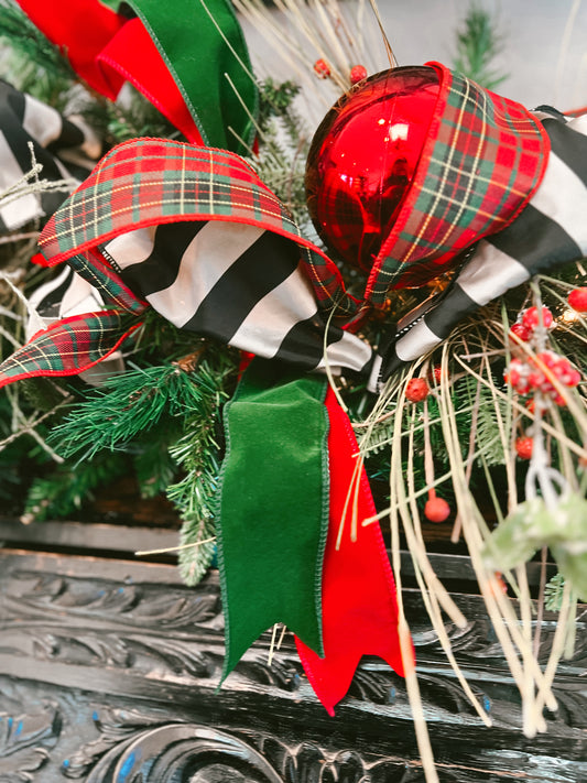 Bringing Festive Flair: Elevate Your Christmas Tree with Creative Ribbon Techniques