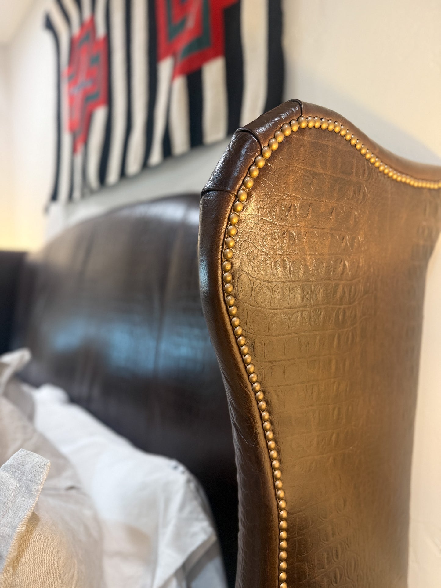 BLAIR ALLIGATOR KING BED